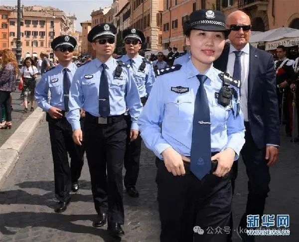 哈爾濱巡邏隊(duì)警官因酷似陳偉霆走紅，哈爾濱巡邏警官因神似陳偉霆成網(wǎng)紅